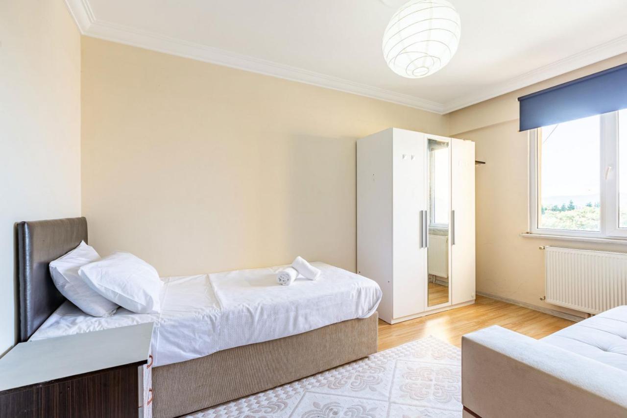 Flat With Shared Pool Near Sabiha Gokcen Airport Appartement Istambul