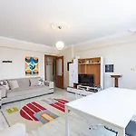 Flat With Shared Pool Near Sabiha Gokcen Airport