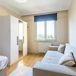 Flat With Shared Pool Near Sabiha Gokcen Airport