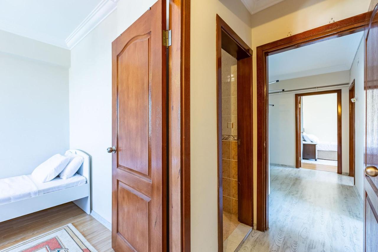 Flat With Shared Pool Near Sabiha Gokcen Airport İstanbul