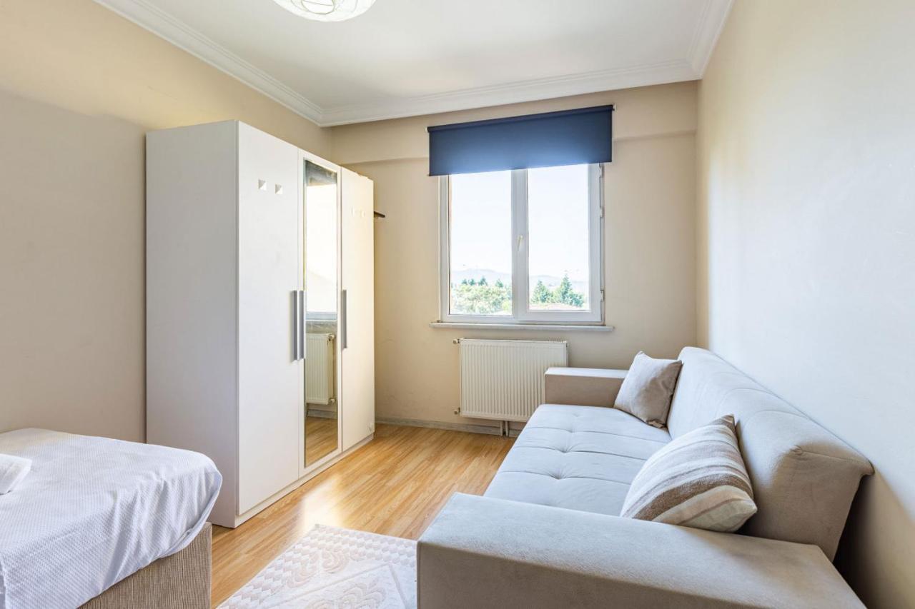 Flat With Shared Pool Near Sabiha Gokcen Airport Daire İstanbul
